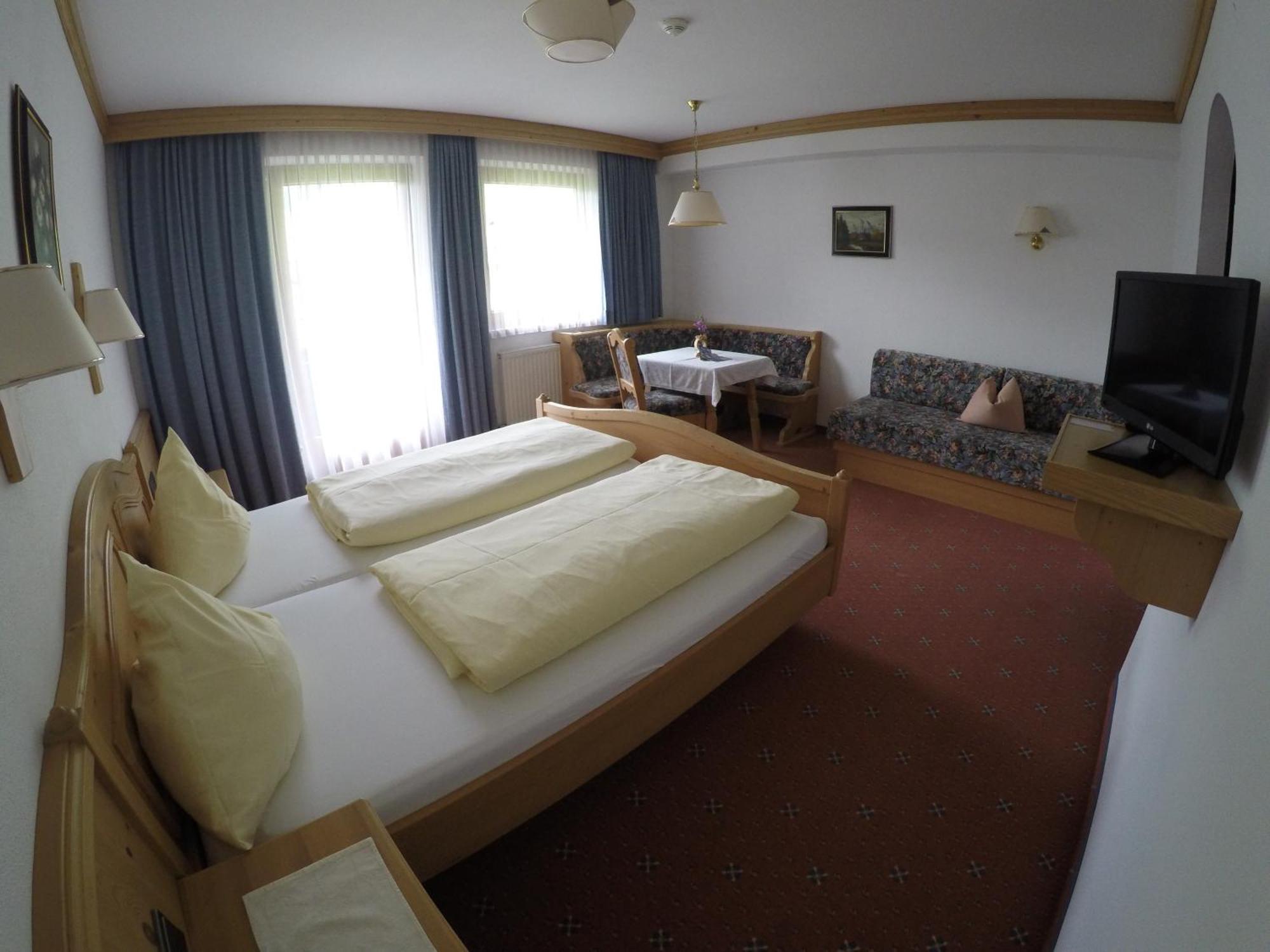 Gaestehaus Alpenland Tux Oda fotoğraf