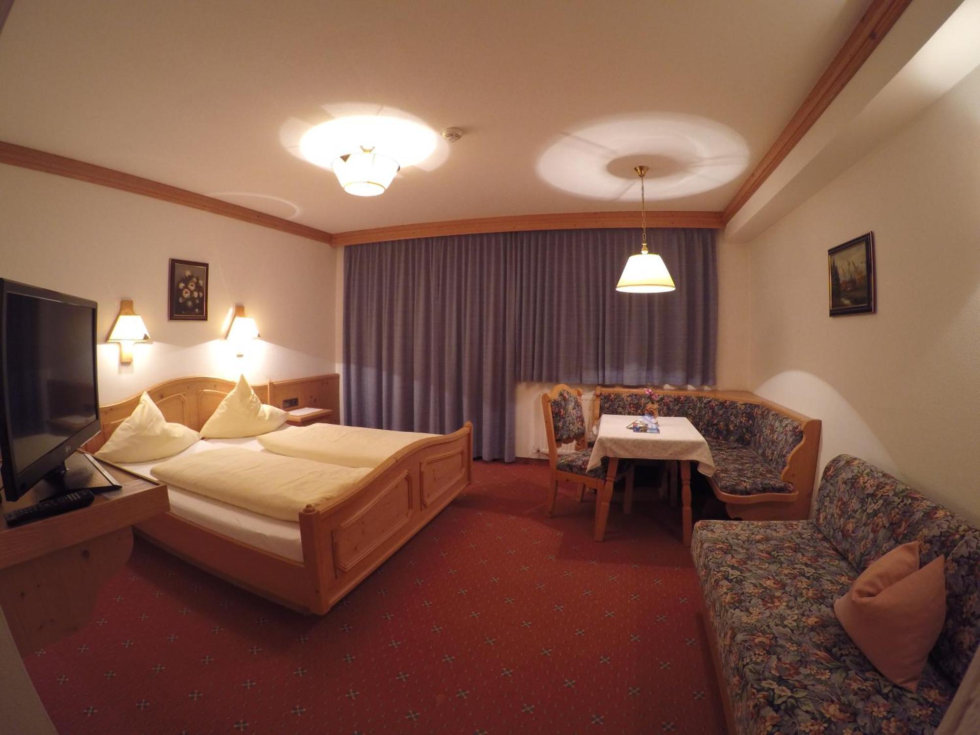 Gaestehaus Alpenland Tux Oda fotoğraf