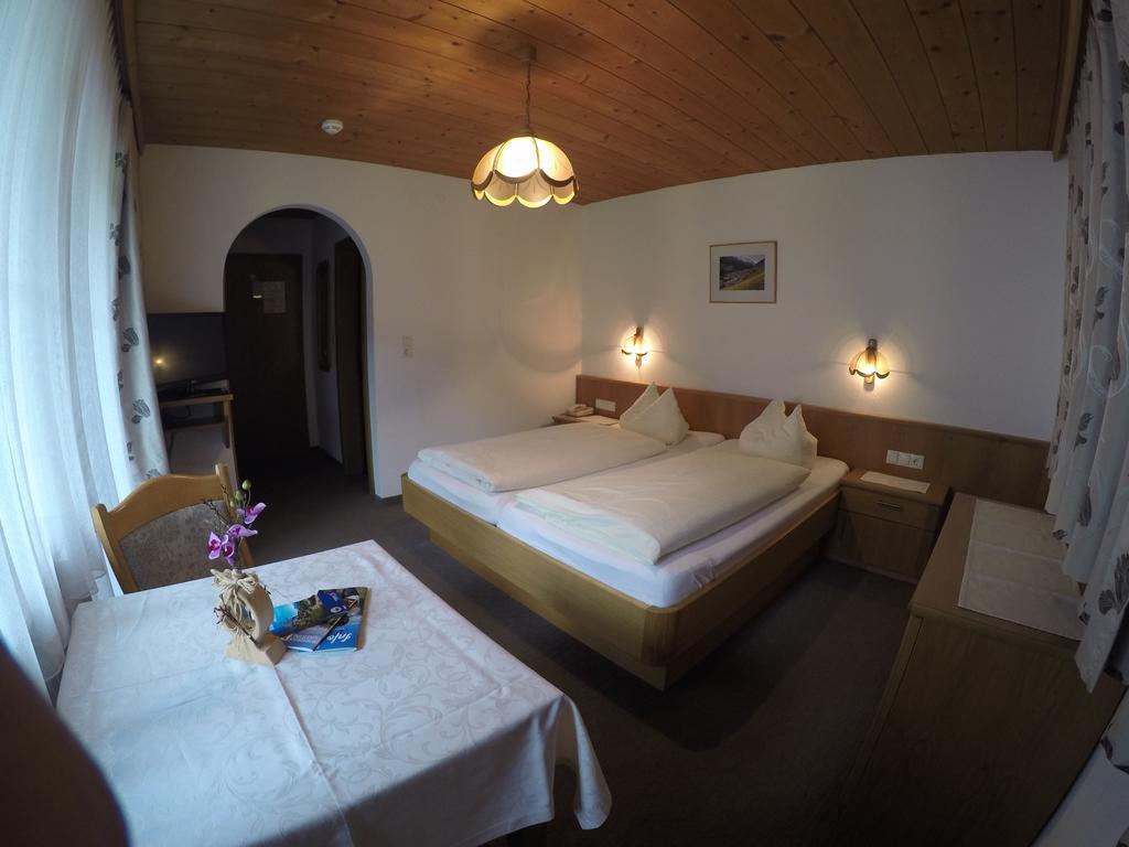 Gaestehaus Alpenland Tux Dış mekan fotoğraf