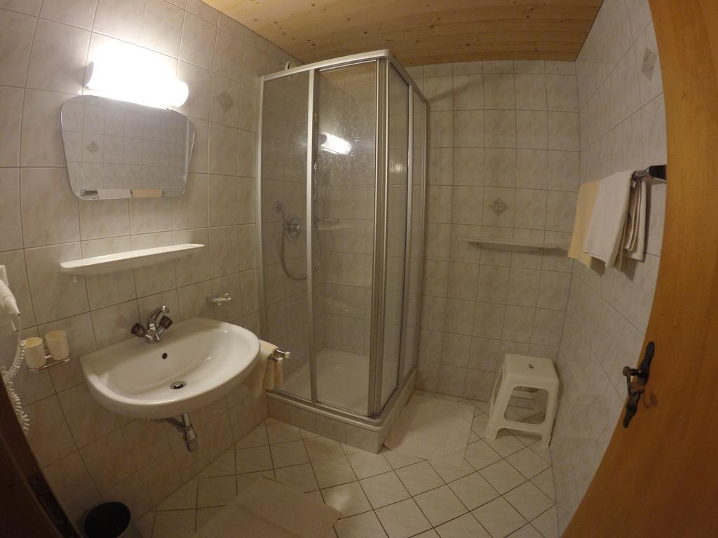 Gaestehaus Alpenland Tux Oda fotoğraf